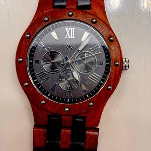 Men’s wooden watch